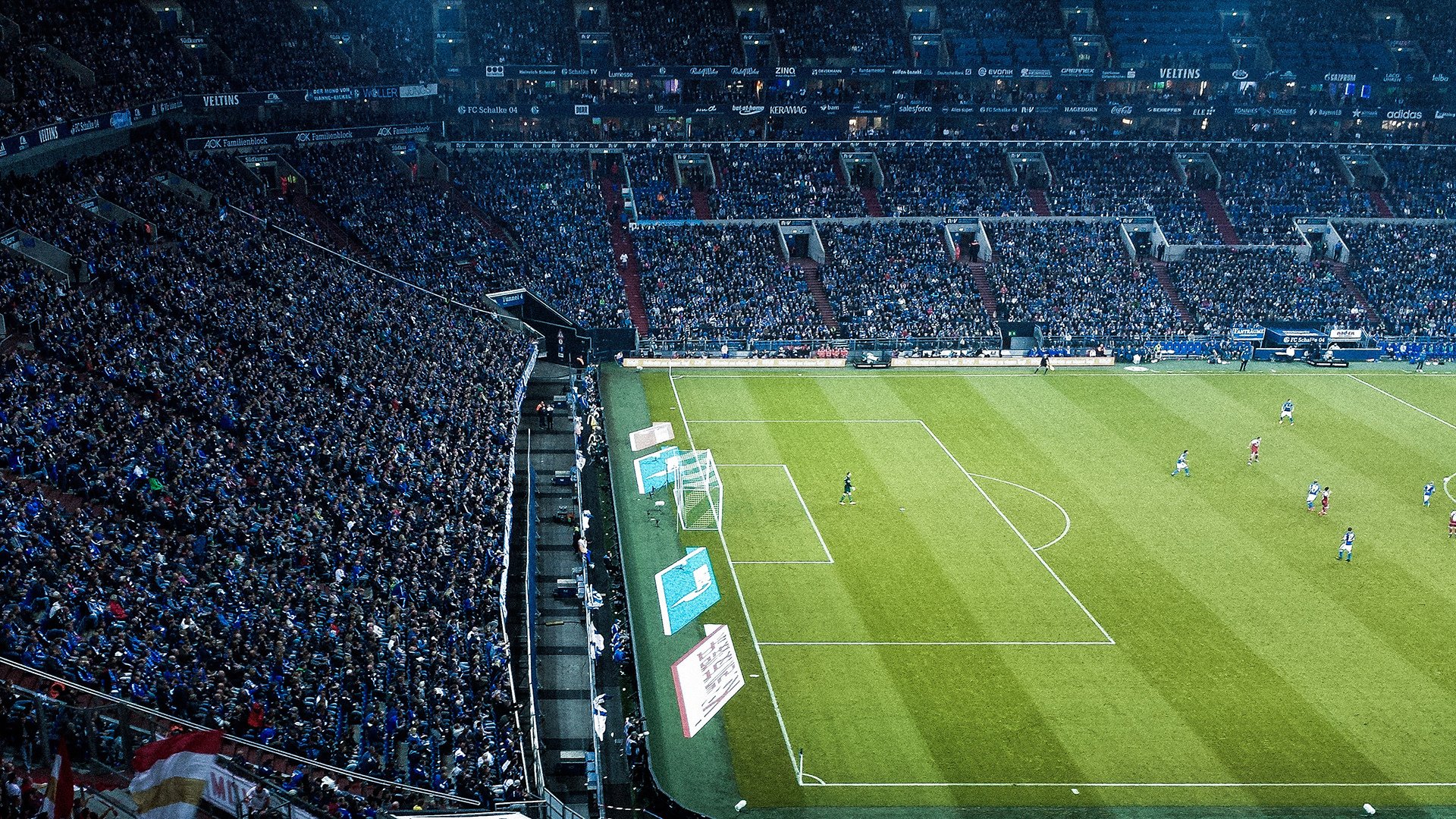 乔-科尔追忆旧日铁律，我踢球的时代，左右脚必须各司其职，这是不可违背的法则