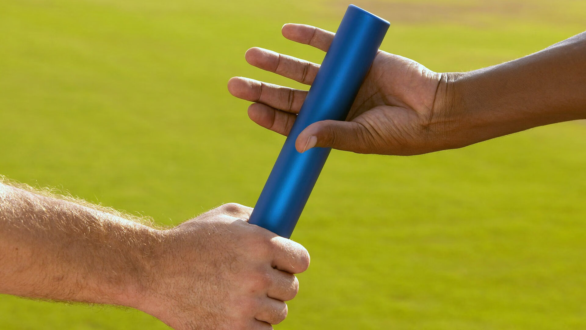 跨界传奇对话，樊振东英超二选一挑战 致敬贝克汉姆的圆月弯刀