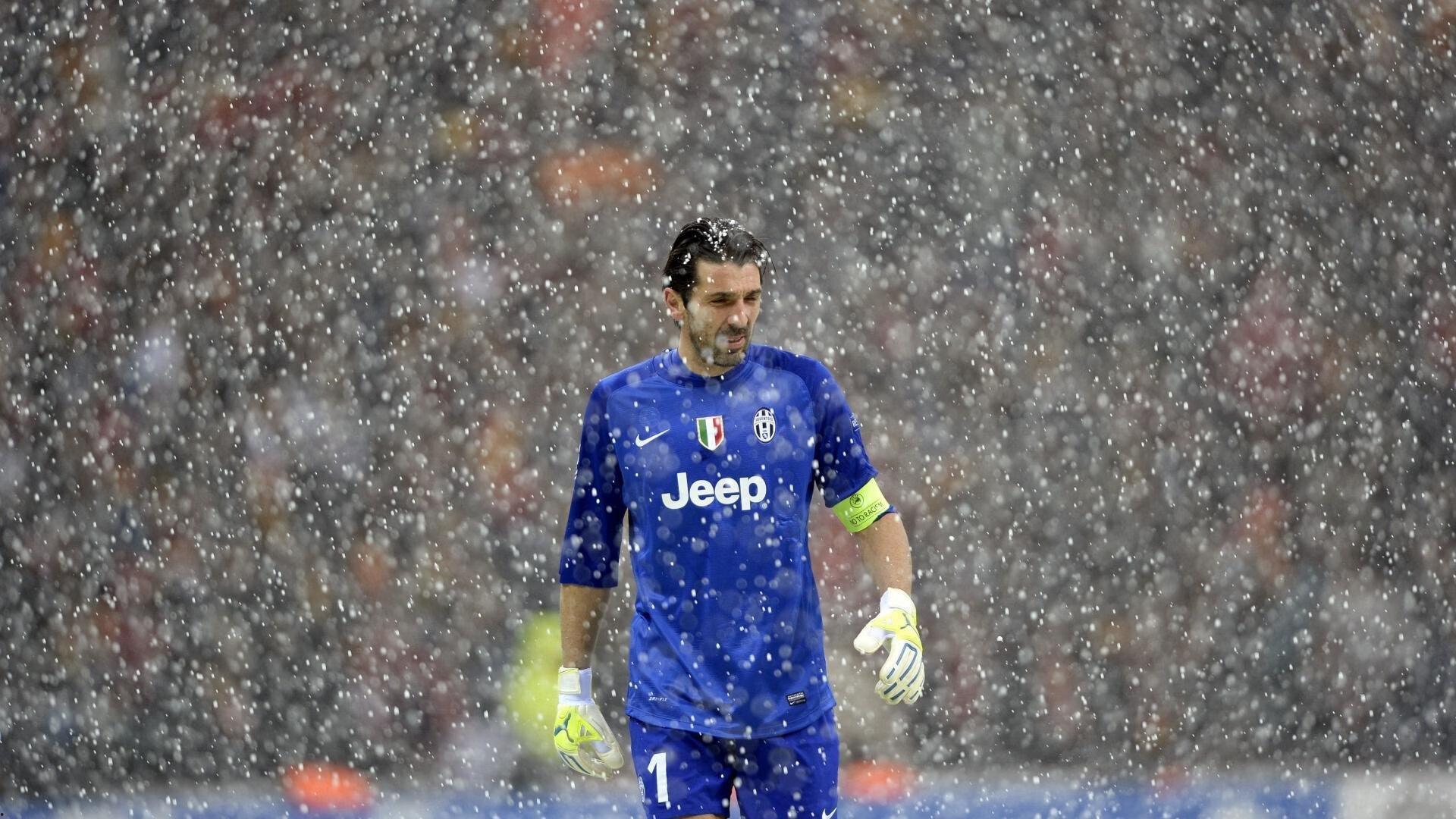 塔帅确认埃泽提前归队展现雄心 坚称特罗萨德为球队非卖品